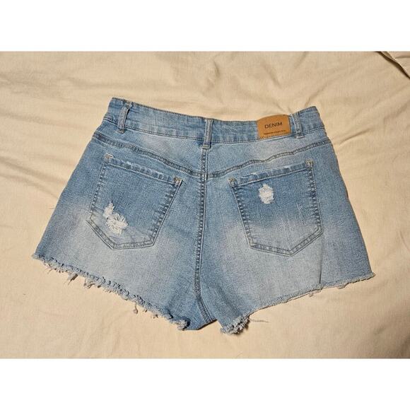 Women's Forever 21 Distressed Jeans Size 31 - Picture 2 of 3